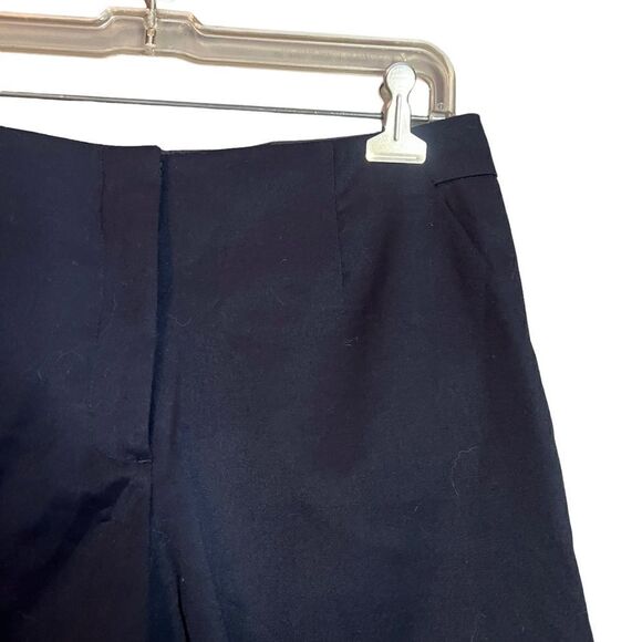 NWT! Harvé Bernard navy basic shorts. Size 6 - Picture 5 of 9